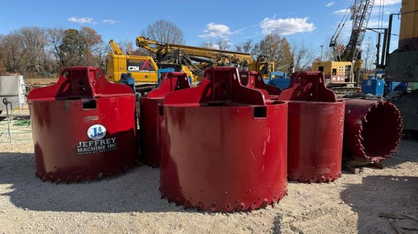 Red Jeffrey Machine core barrel positively impact torque transfer